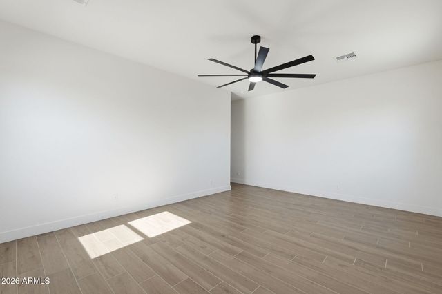 812 E DESERT Drive S 96, Phoenix, AZ 85042