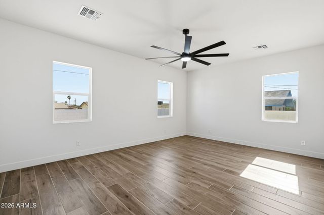 812 E DESERT Drive S 96, Phoenix, AZ 85042
