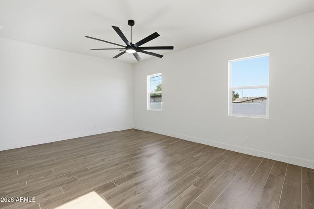 812 E DESERT Drive S 96, Phoenix, AZ 85042