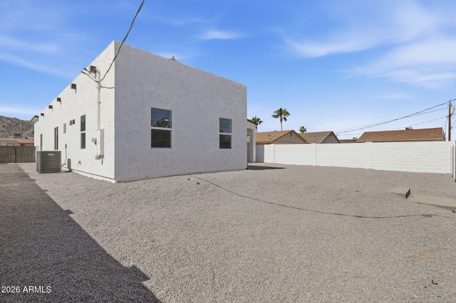 812 E DESERT Drive S 96, Phoenix, AZ 85042