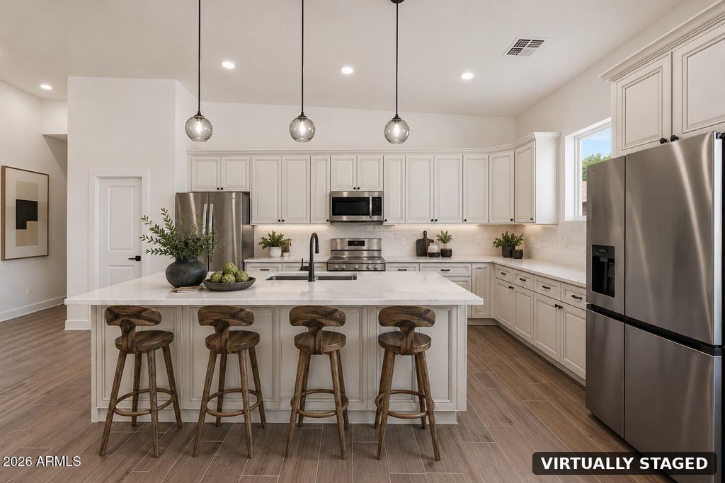 812 E DESERT Drive S 96, Phoenix, AZ 85042 — photo 2
