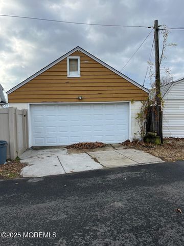 248 Carr Avenue, Keansburg, NJ 07734