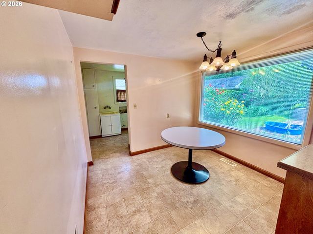 45 RUSTIC Pl, Eugene, OR 97401