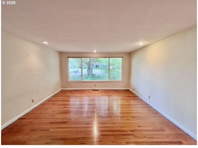 45 RUSTIC Pl, Eugene, OR 97401