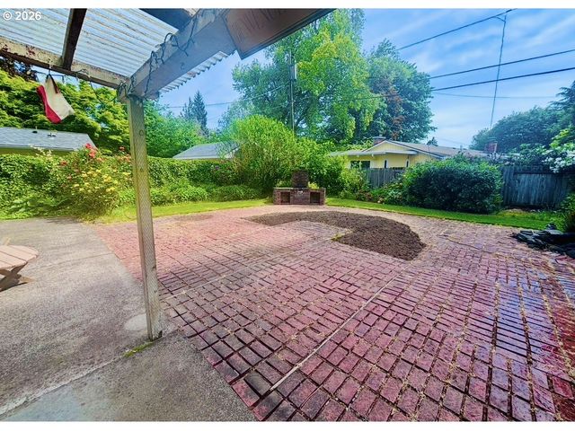 45 RUSTIC Pl, Eugene, OR 97401