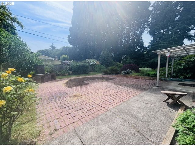 45 RUSTIC Pl, Eugene, OR 97401