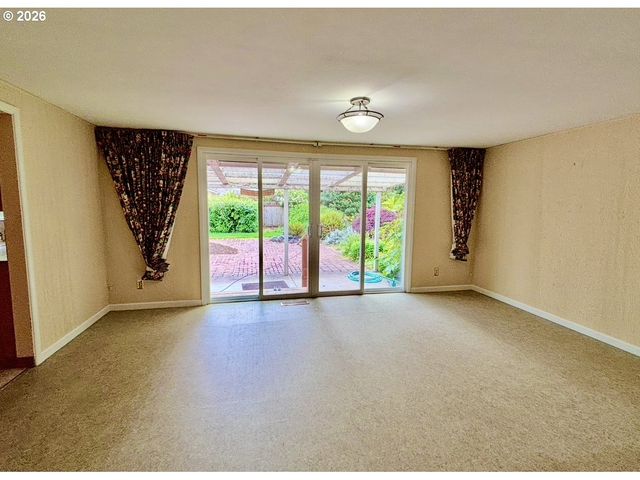 45 RUSTIC Pl, Eugene, OR 97401