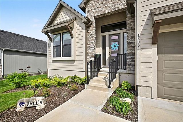 23834 W 58th Place, Shawnee, KS 66226