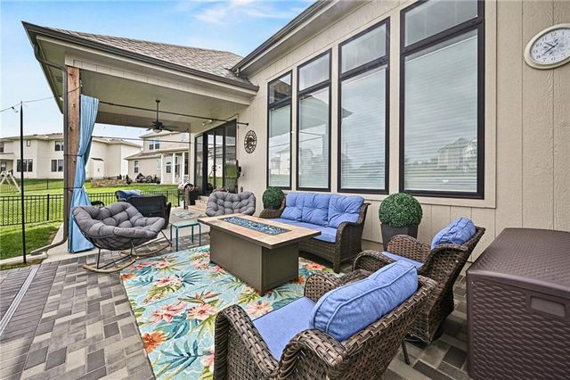 23834 W 58th Place, Shawnee, KS 66226