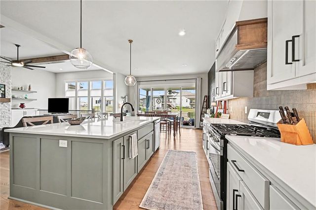 23834 W 58th Place, Shawnee, KS 66226