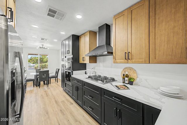 2402 W OSBORN Road, Phoenix, AZ 85015