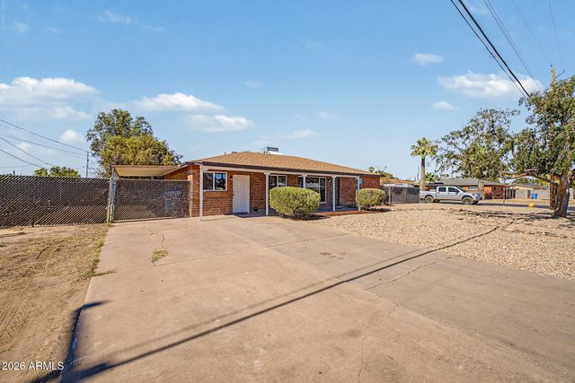 2402 W OSBORN Road, Phoenix, AZ 85015