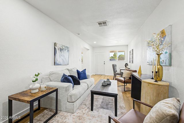 2402 W OSBORN Road, Phoenix, AZ 85015
