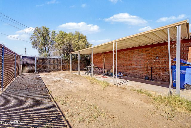 2402 W OSBORN Road, Phoenix, AZ 85015