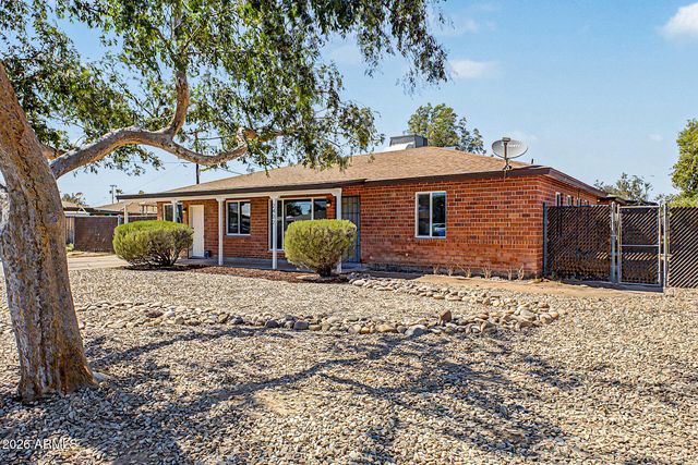 2402 W OSBORN Road, Phoenix, AZ 85015