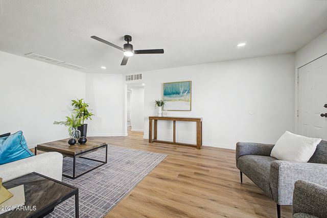 2402 W OSBORN Road, Phoenix, AZ 85015