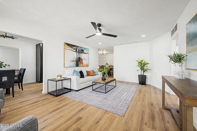 2402 W OSBORN Road, Phoenix, AZ 85015