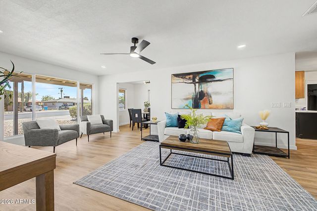 2402 W OSBORN Road, Phoenix, AZ 85015