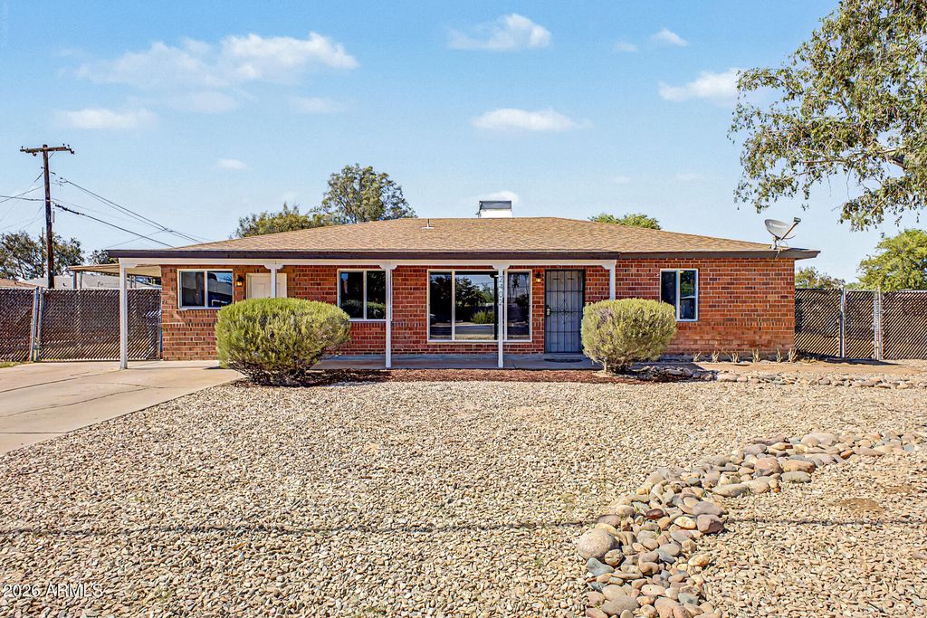 2402 W OSBORN Road, Phoenix, AZ 85015