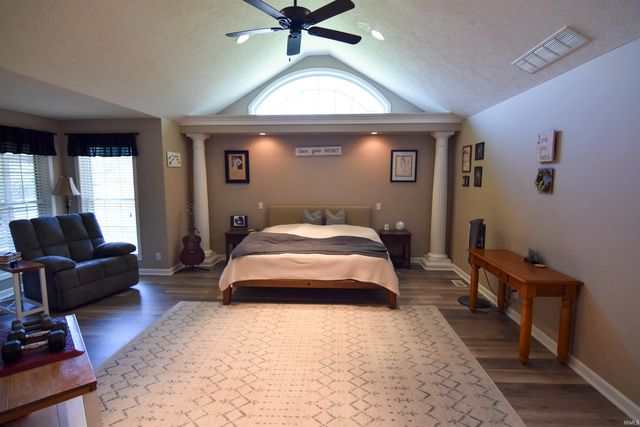 2732 Bailey Lane, Evansville, IN 47725