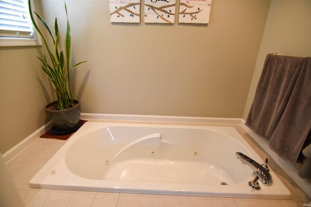 2732 Bailey Lane, Evansville, IN 47725