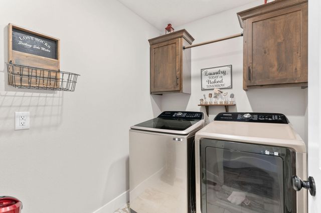 816 S Ridgemont Drive, Nixa, MO 65714
