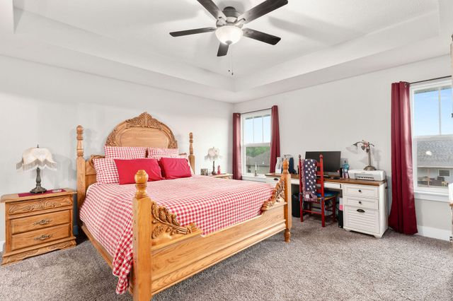 816 S Ridgemont Drive, Nixa, MO 65714