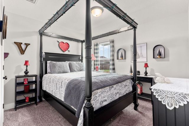 816 S Ridgemont Drive, Nixa, MO 65714