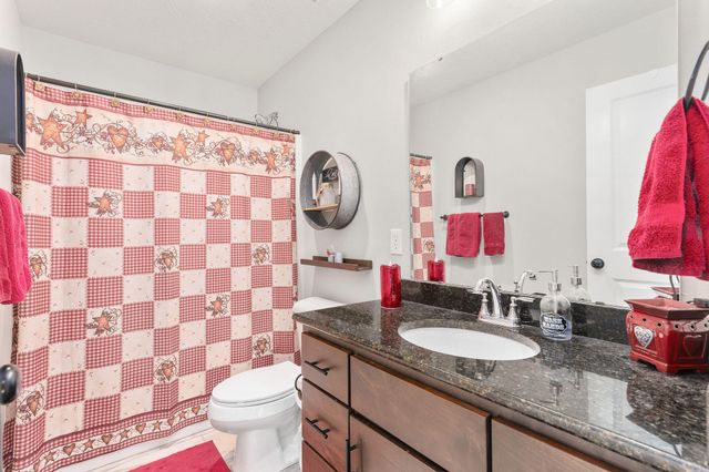 816 S Ridgemont Drive, Nixa, MO 65714