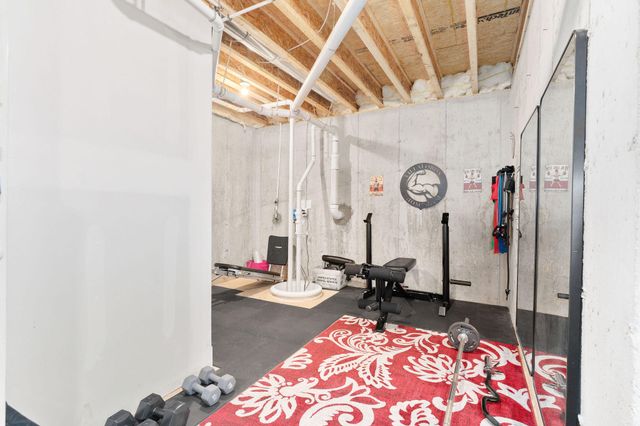 816 S Ridgemont Drive, Nixa, MO 65714