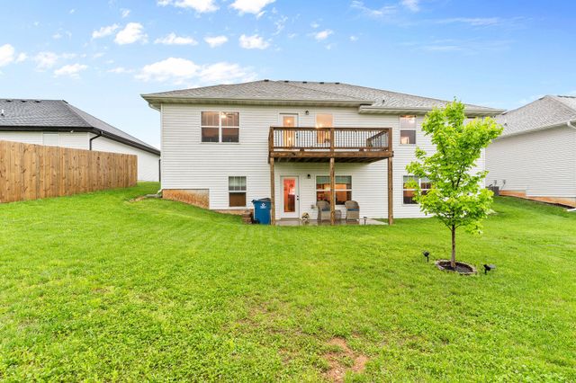 816 S Ridgemont Drive, Nixa, MO 65714