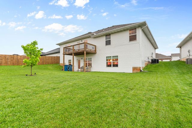 816 S Ridgemont Drive, Nixa, MO 65714