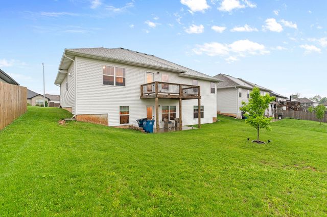 816 S Ridgemont Drive, Nixa, MO 65714