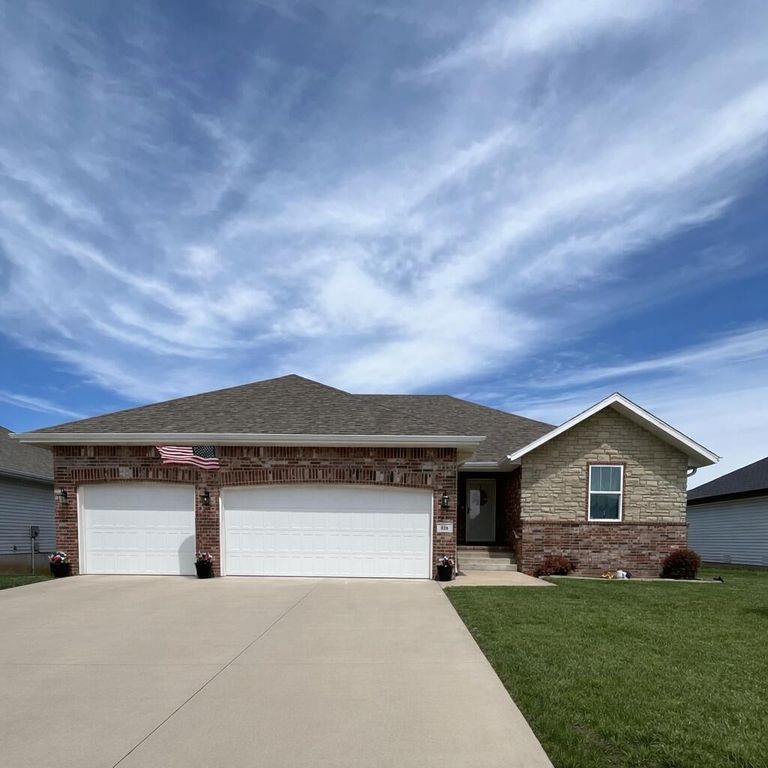 816 S Ridgemont Drive, Nixa, MO 65714