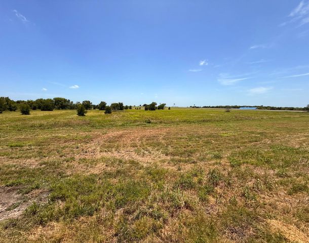 12101 US Highway 175 Service Rd., Kemp, TX 75143