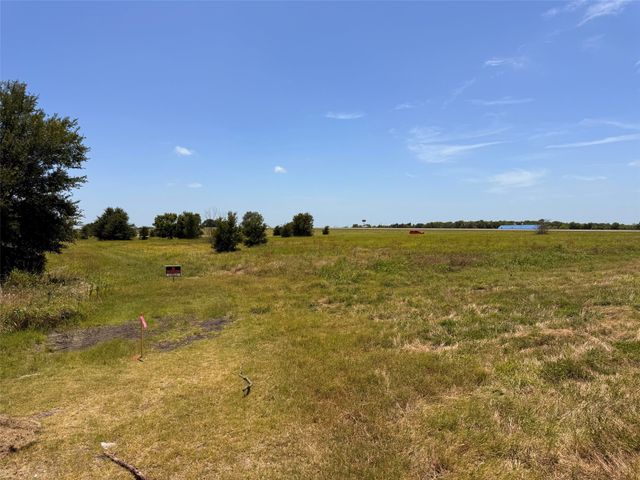 12101 US Highway 175 Service Rd., Kemp, TX 75143