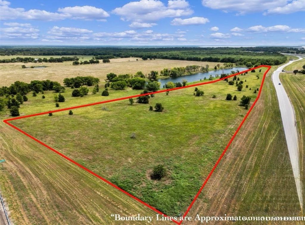 12101 US Highway 175 Service Rd., Kemp, TX 75143