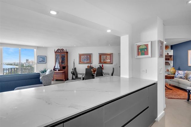 200 Ocean Lane Drive PB4, Key Biscayne, FL 33149
