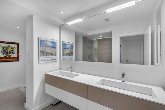 200 Ocean Lane Drive PB4, Key Biscayne, FL 33149