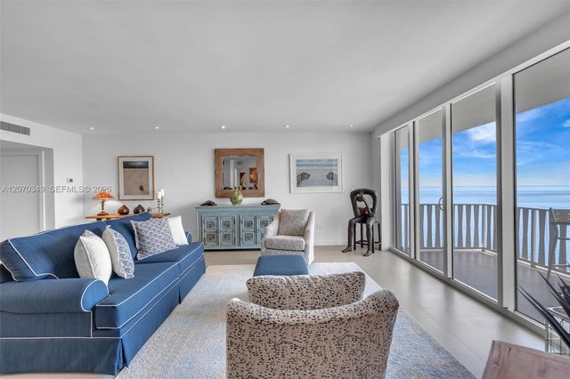 200 Ocean Lane Drive PB4, Key Biscayne, FL 33149