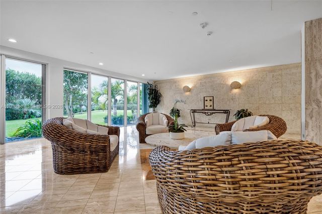 200 Ocean Lane Drive PB4, Key Biscayne, FL 33149