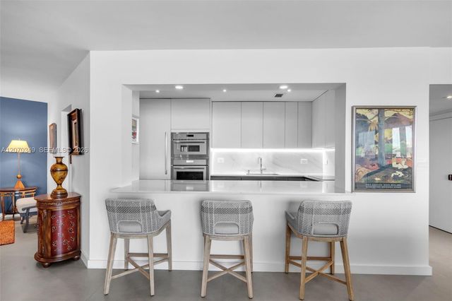 200 Ocean Lane Drive PB4, Key Biscayne, FL 33149