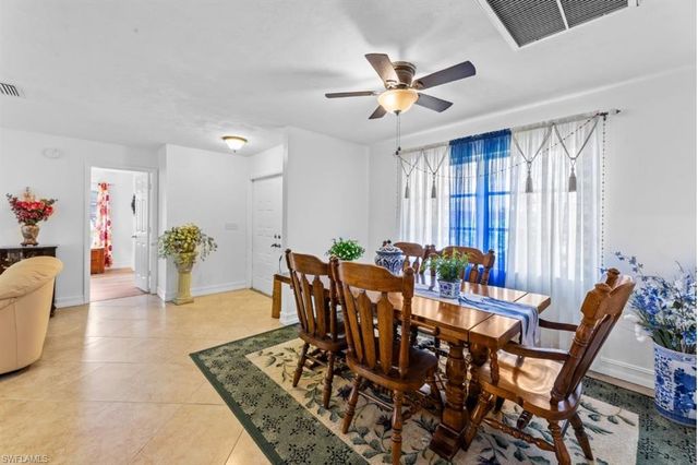 2219 SE 8th ST, Cape Coral, FL 33990