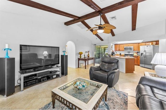 2219 SE 8th ST, Cape Coral, FL 33990