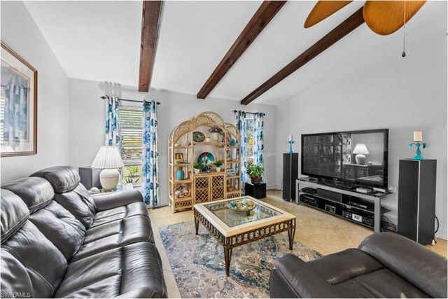 2219 SE 8th ST, Cape Coral, FL 33990