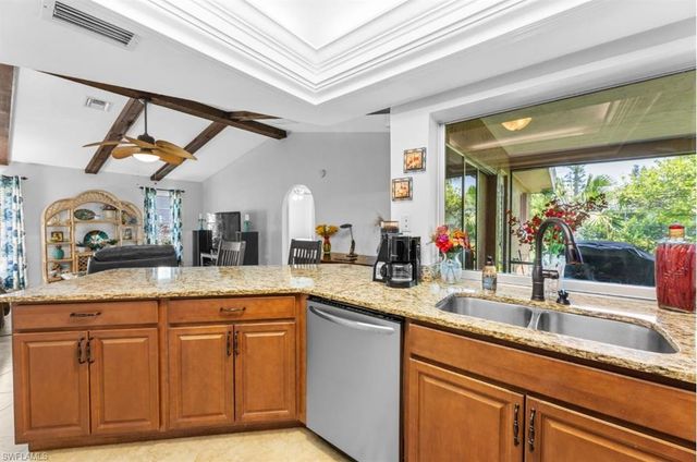 2219 SE 8th ST, Cape Coral, FL 33990