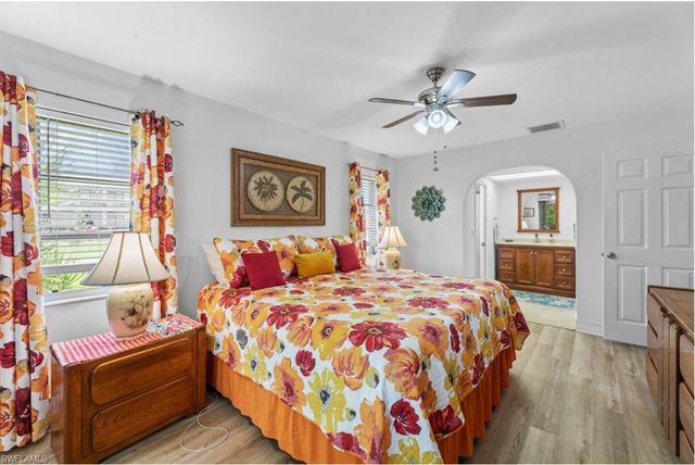 2219 SE 8th ST, Cape Coral, FL 33990