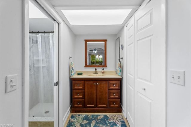 2219 SE 8th ST, Cape Coral, FL 33990