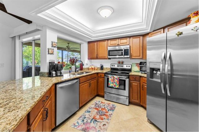 2219 SE 8th ST, Cape Coral, FL 33990