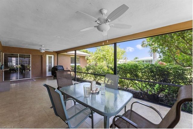 2219 SE 8th ST, Cape Coral, FL 33990